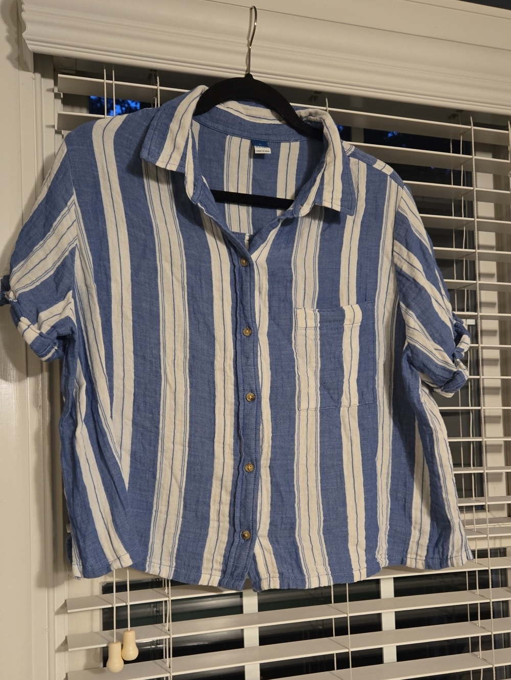 Old Navy Blue and White Vertical-Stripe Button-Front Shirt